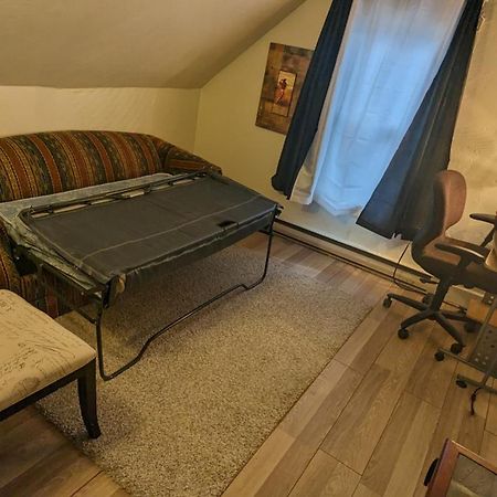 Cozy Downtown One Bedroom Free Parking كينفستون المظهر الخارجي الصورة