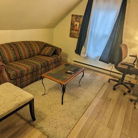 Cozy Downtown One Bedroom Free Parking كينفستون المظهر الخارجي الصورة