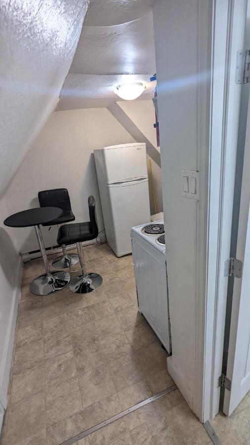Cozy Downtown One Bedroom Free Parking كينفستون المظهر الخارجي الصورة