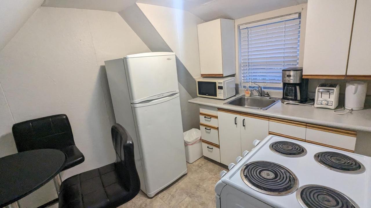 Cozy Downtown One Bedroom Free Parking كينفستون المظهر الخارجي الصورة