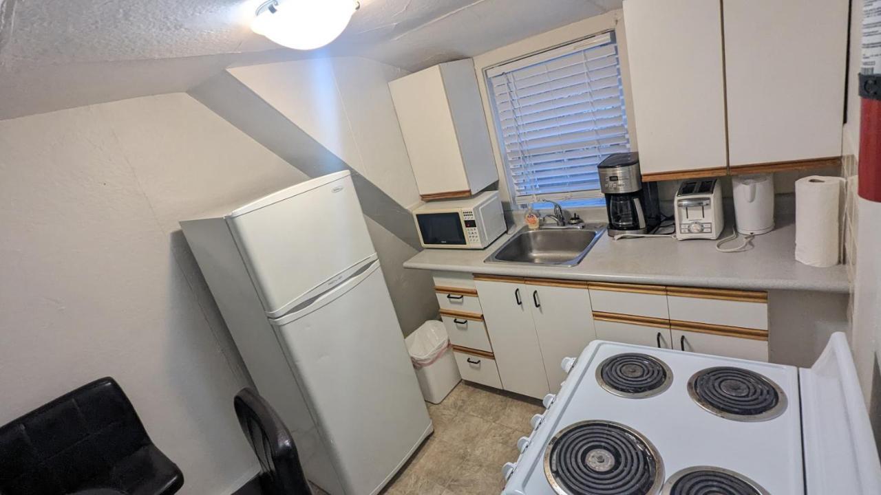 Cozy Downtown One Bedroom Free Parking كينفستون المظهر الخارجي الصورة